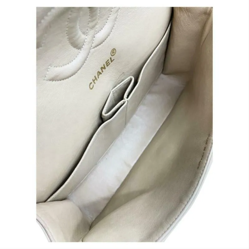 Vintage Chanel Double Flap Medium Shoulder Bag in Luxurious Beige Lambskin Leather with Chain Strap