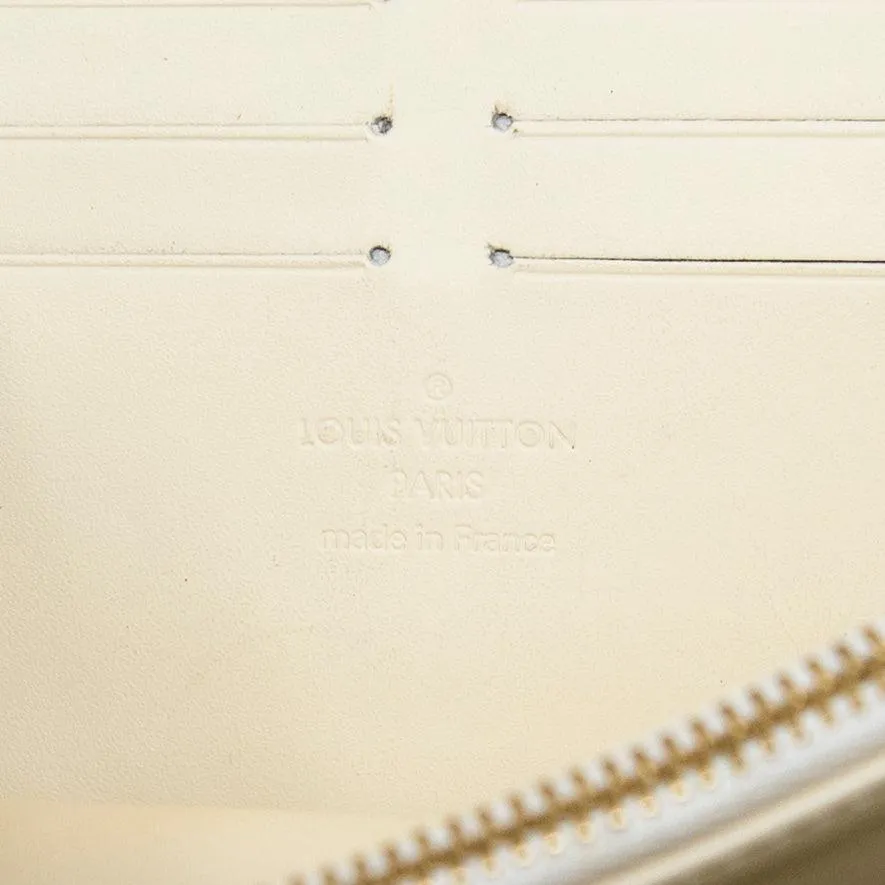 Louis Vuitton White Favori Suhali Continental Wallet